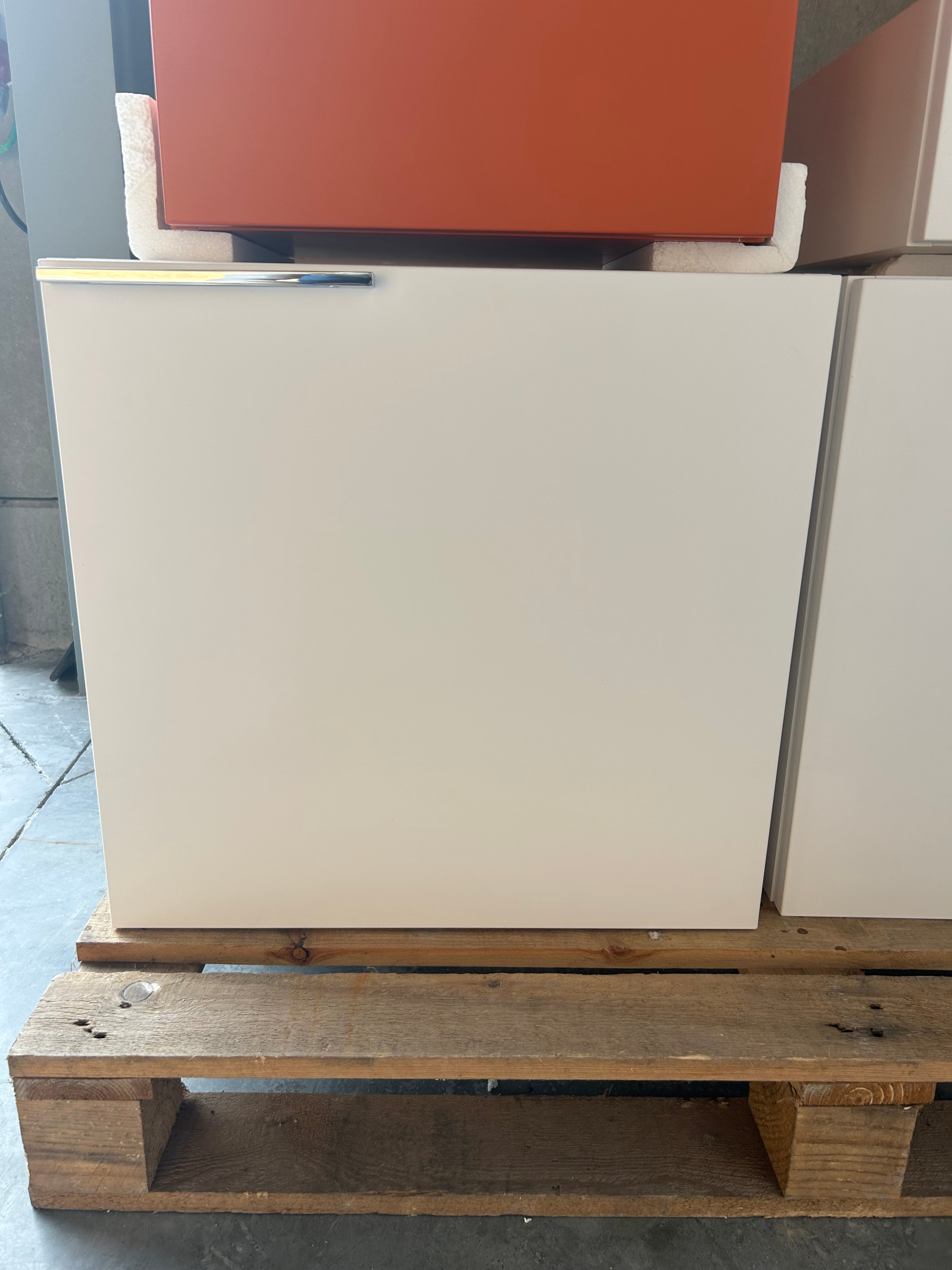 Inda progetto hangkast mat wit