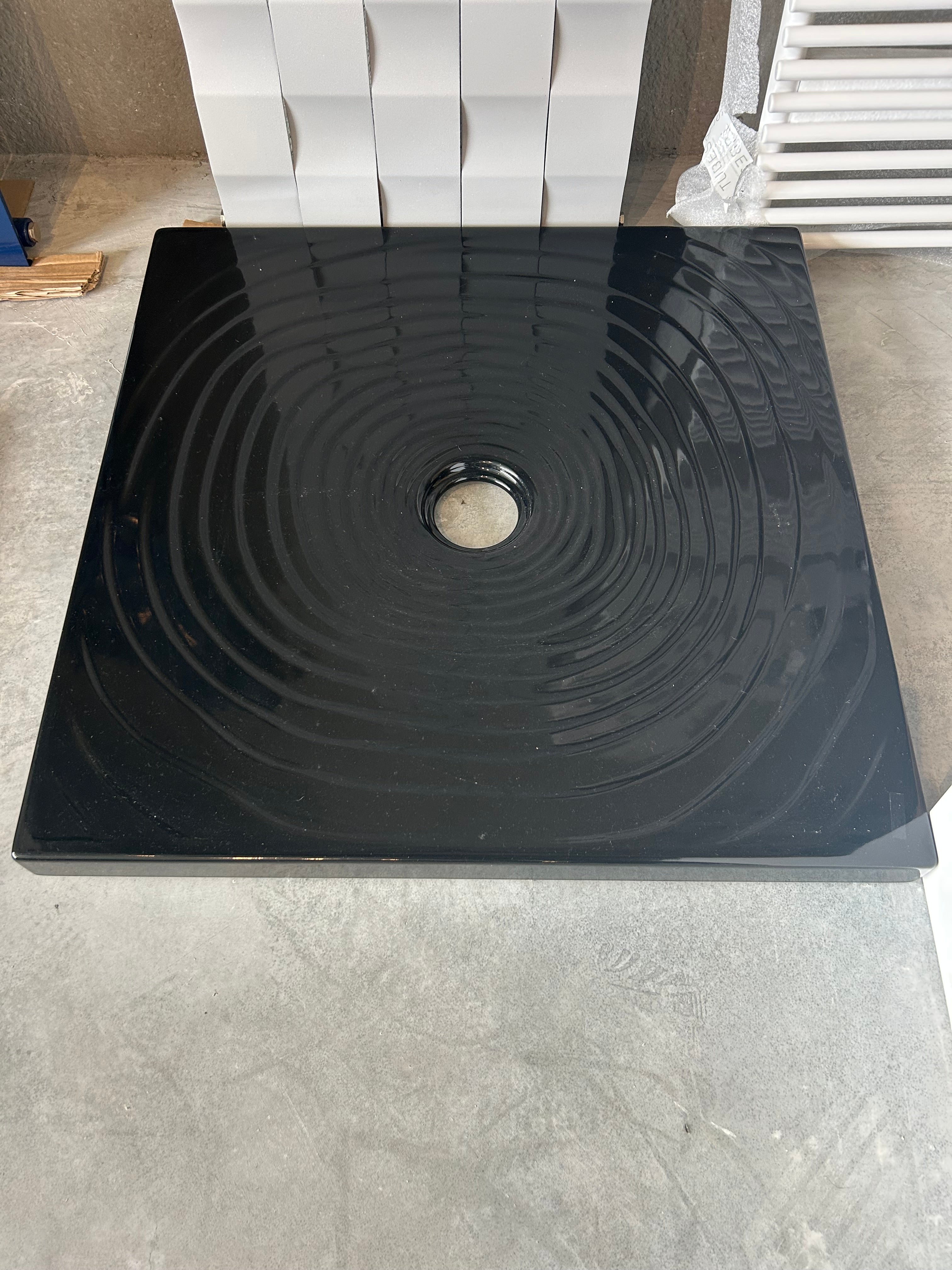 FLAMINIA WATER DROP PORSELEIN 80X80CM ZWART GLANZEND